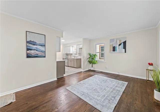 Photo 4 of Sale Pending at 4504 Wood Ave, Kansas City, KS 66102 | MLS# 2633342 | Listing updated on 2026-09-29
