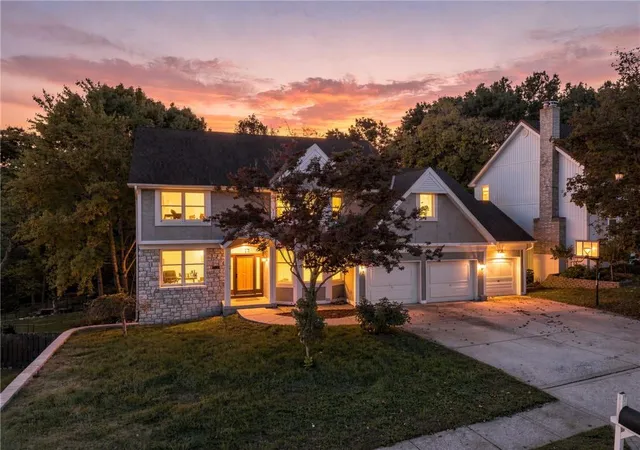 Single family home for sale at 2509 NE 78th Street, Kansas City, MO 64118 | MLS# 2633345