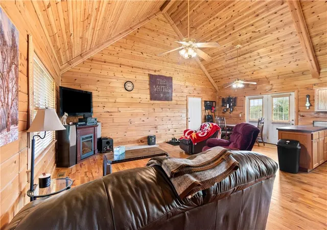 Photo 3 of Single family home for sale at 33829 280th Street, Hamilton, MO 64644 | MLS# 2633356 | Listing updated on 2026-07-27