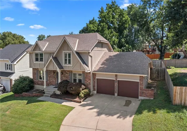 Photo 2 of Single family home for sale at 1426 NE 83rd Street, Kansas City, MO 64118 | MLS# 2633365 | Listing updated on 2026-09-21