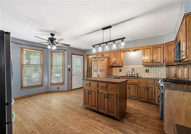 Photo 4 of Single family home for sale at 1426 NE 83rd Street, Kansas City, MO 64118 | MLS# 2633365 | Listing updated on 2026-09-21
