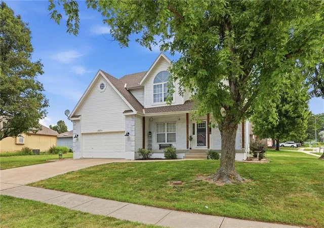 Photo 3 of Single family home for sale at 3371 S Cochise Ave, Independence, MO 64057 | MLS# 2633366 | Listing updated on 2026-10-07