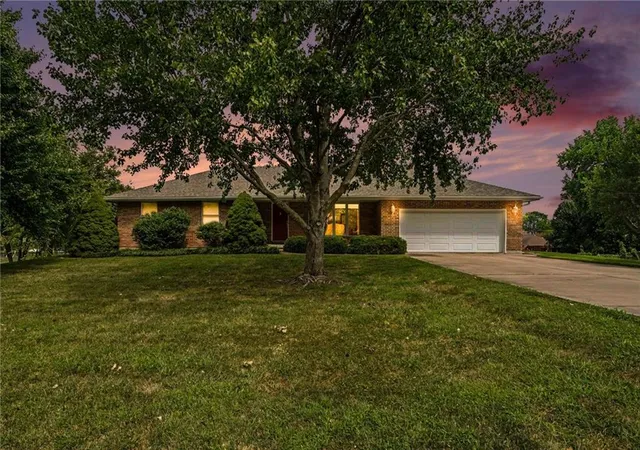 1st image of 18103 Murphy Rd, Smithville, MO 64089 | MLS# 2633367
