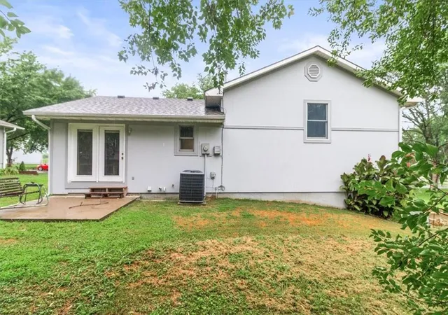 23rd image of 703 E Maple St, Archie, MO 64725 | MLS# 2633369