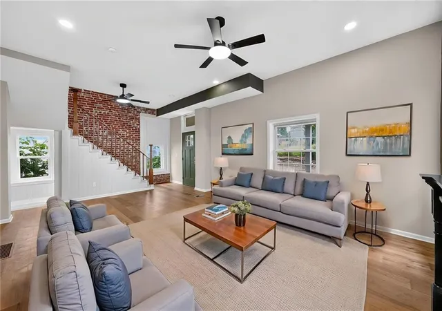 Single family home for sale at 528 Park Ave, Kansas City, MO 64124 | MLS# 2633373