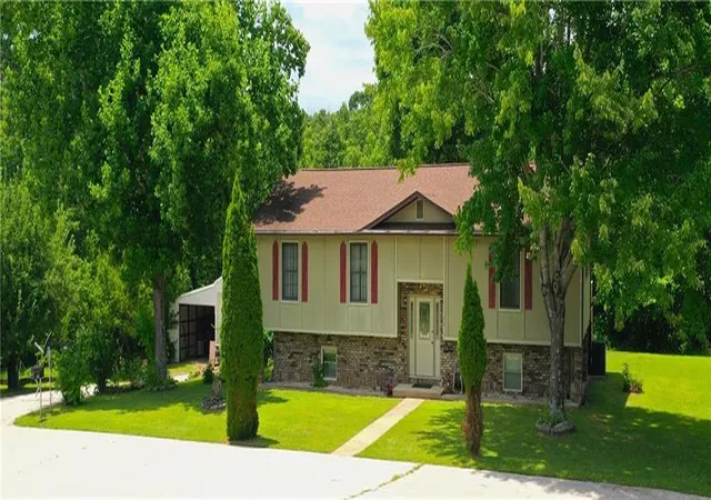 Photo 3 of Single family home for sale at 128 Jh Williamson Jr Ct, Saint Robert, MO 65584 | MLS# 2633401 | Listing updated on 2026-09-21