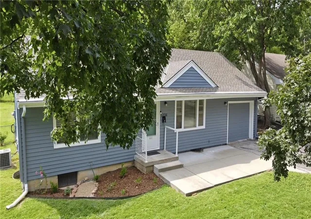 1st image of 5736 Woodson St, Mission, KS 66202 | MLS# 2633402