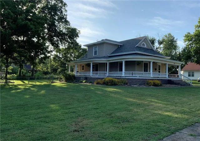 1st image of 409 S Green St, Yates Center, KS 66783 | MLS# 2633410