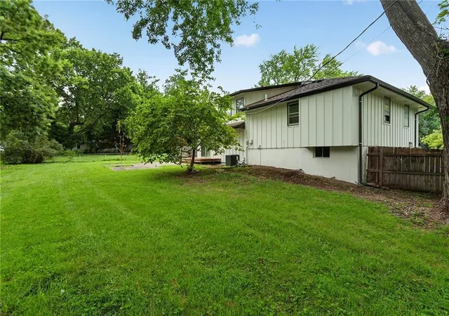 29th image of 10805 E 65th St, Raytown, MO 64133 | MLS# 2633415