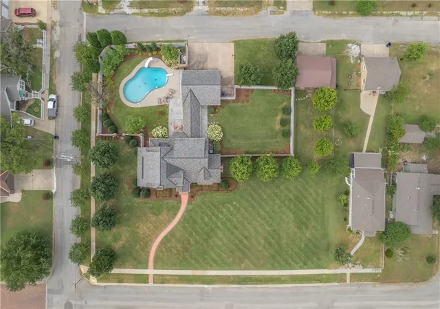 4th image of 608 E 8Th St, Baxter Springs, KS 66713 | MLS# 2633422