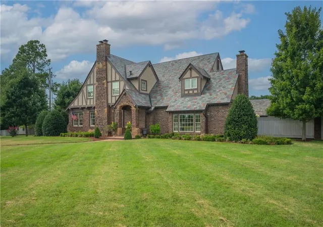 5th image of 608 E 8Th St, Baxter Springs, KS 66713 | MLS# 2633422
