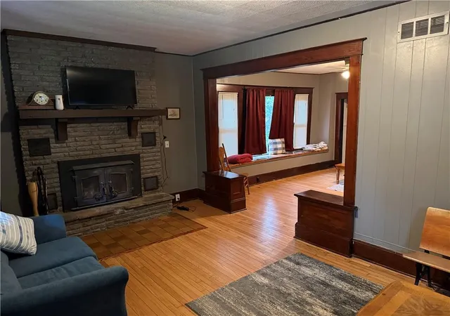 Photo 2 of Sale Pending at 3116 Lafayette St, Saint Joseph, MO 64507 | MLS# 2633424 | Listing updated on 2026-08-19