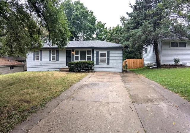 Photo 1 of Sale Pending at 8618 Winchester Ave, Kansas City, MO 64138 | MLS# 2633432 | Listing updated on 2026-10-01