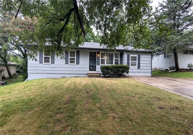 Photo 3 of Sale Pending at 8618 Winchester Ave, Kansas City, MO 64138 | MLS# 2633432 | Listing updated on 2026-10-01