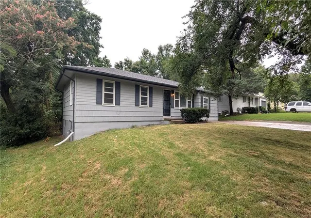 Photo 3 of Sale Pending at 8618 Winchester Ave, Kansas City, MO 64138 | MLS# 2633432 | Listing updated on 2026-10-01