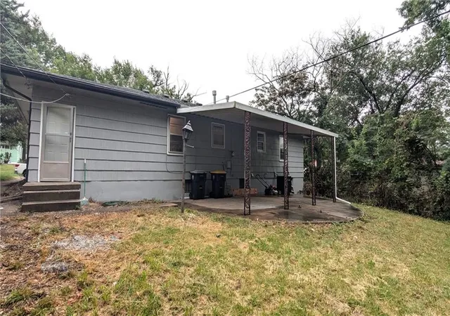 Photo 4 of Sale Pending at 8618 Winchester Ave, Kansas City, MO 64138 | MLS# 2633432 | Listing updated on 2026-10-01