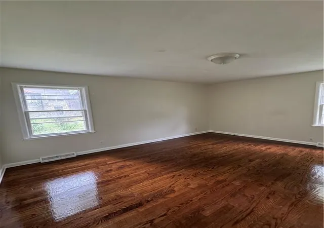 Listing Photo 5 - Condo for sale in building located at 1840 E 75th Ter, Kansas City, MO 64132