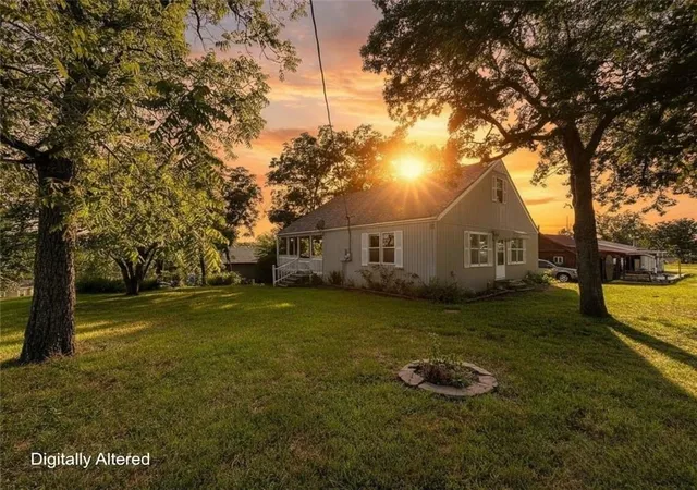 1st image of 23142 Salley Dr, Warsaw, MO 65355 | MLS# 2633436