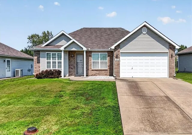 Photo 1 of Single family home for sale at 1104 Carlisle Dr, Raymore, MO 64083 | MLS# 2633438 | Listing updated on 2026-09-13
