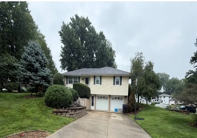 2nd image of 46 Northridge Dr, Saint Joseph, MO 64506 | MLS# 2633440