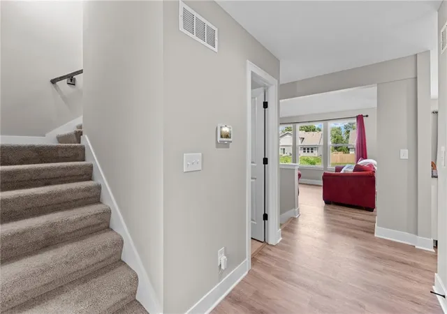3rd image of 506 W Lawrence St, Spring Hill, KS 66083 | MLS# 2633447
