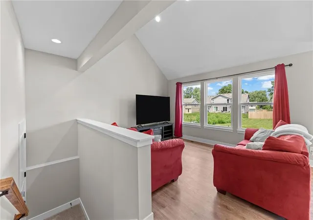 5th image of 506 W Lawrence St, Spring Hill, KS 66083 | MLS# 2633447