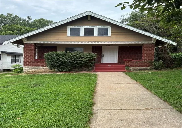 Photo 1 of Single family home for sale at 4138 College Ave, Kansas City, MO 64130 | MLS# 2633465 | Listing updated on 2026-08-13