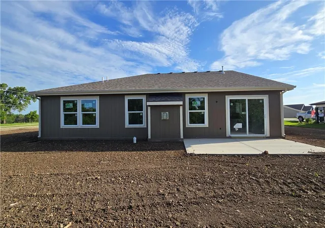 Photo 3 of Single family home for sale at 1602 Bluestem Dr, Ottawa, KS 66067 | MLS# 2633472 | Listing updated on 2026-08-19