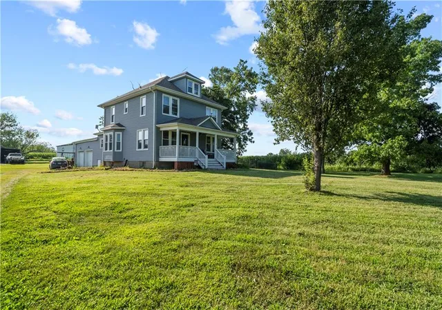 Photo 3 of Single family home for sale at 33859 167th Street, Leavenworth, KS 66048 | MLS# 2633473 | Listing updated on 2026-09-08