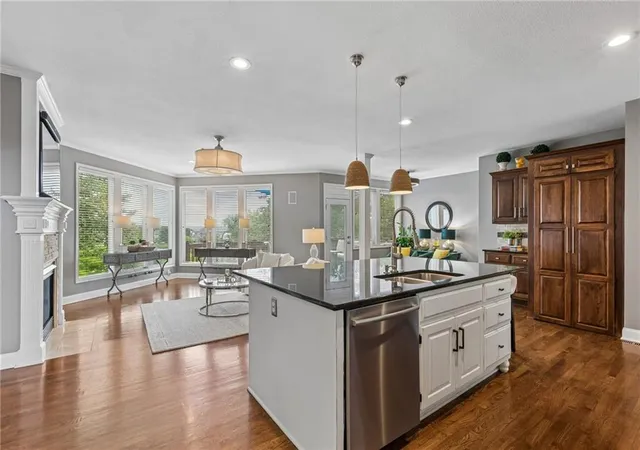 3rd image of 5619 Theden St, Shawnee, KS 66218 | MLS# 2633475