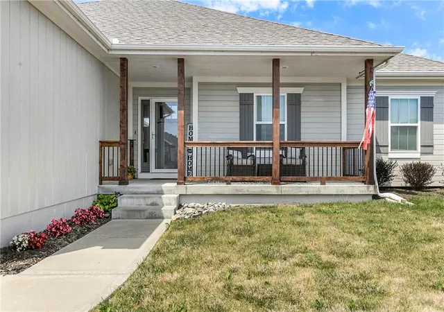 2nd image of 1810 Nw Madi Ct, Grain Valley, MO 64029 | MLS# 2633495