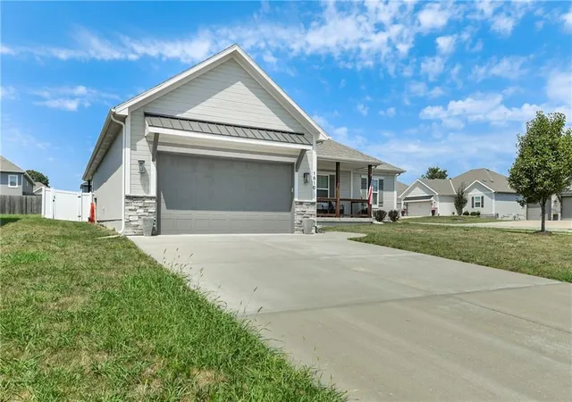 27th image of 1810 Nw Madi Ct, Grain Valley, MO 64029 | MLS# 2633495