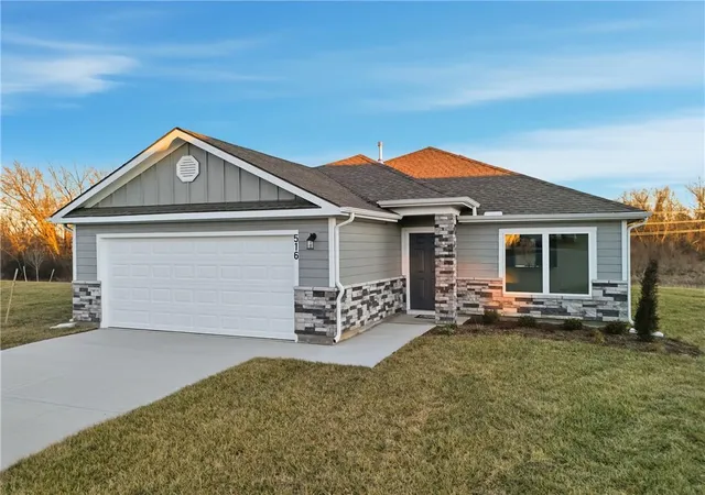 Single family home for sale at 1614 SW 9th Street, Oak Grove, MO 64075 | MLS# 2633500
