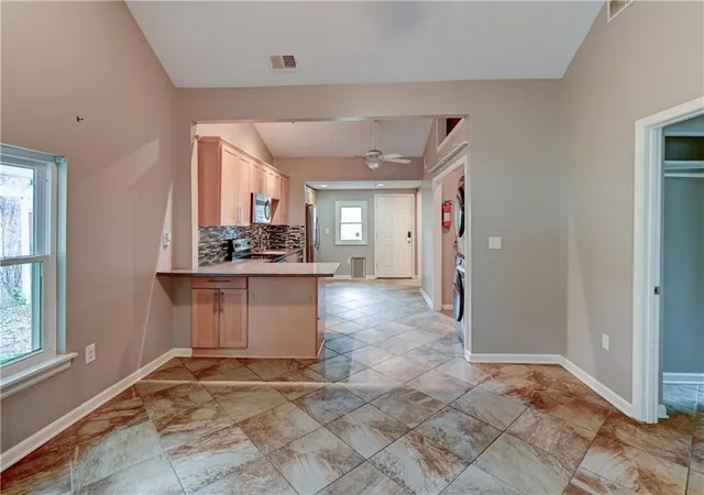 4th image of 445 S Chestnut St, Olathe, KS 66061 | MLS# 2633503