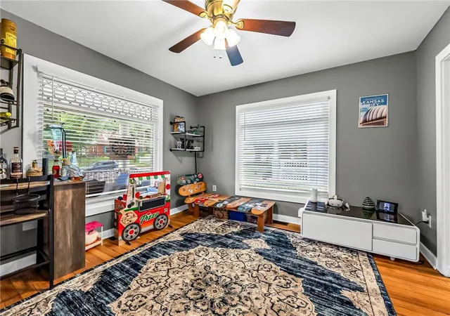 Photo 4 of Sale Pending at 549 S Huttig Ave, Independence, MO 64053 | MLS# 2633519 | Listing updated on 2026-08-16