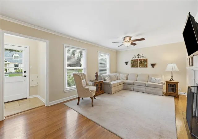 3rd image of 4951 Norwood St, Westwood, KS 66205 | MLS# 2633520