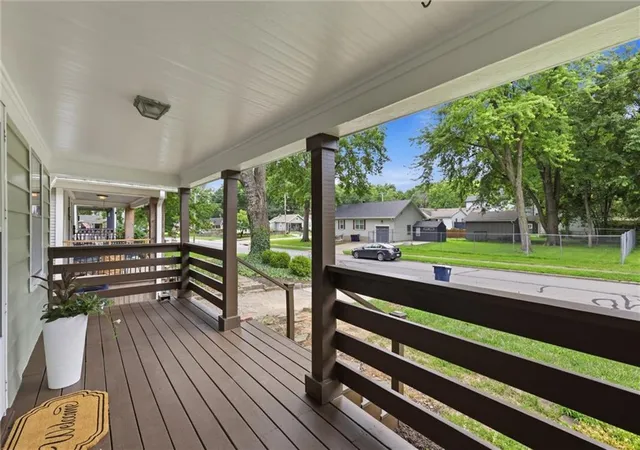 Photo 3 of Sale Pending at 7639 Jefferson St, Kansas City, MO 64114 | MLS# 2633527 | Listing updated on 2026-09-05