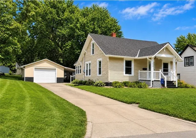 1st image of 609 S Walnut St, Maryville, MO 64468 | MLS# 2633541