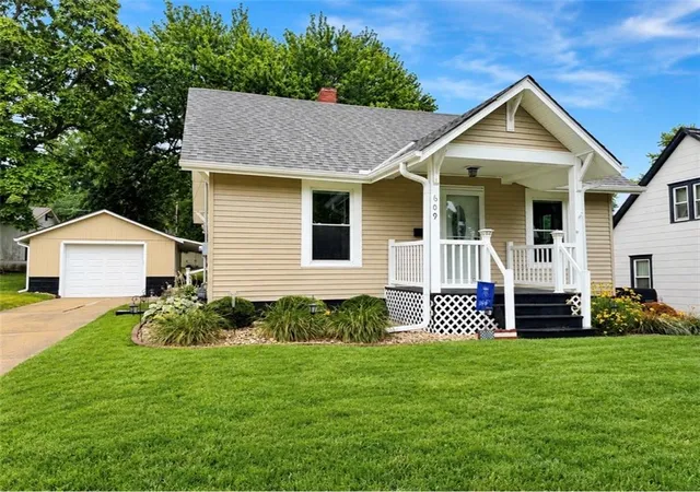 15th image of 609 S Walnut St, Maryville, MO 64468 | MLS# 2633541