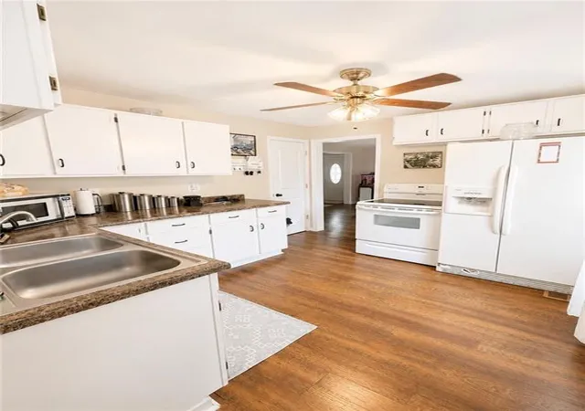 2nd image of 609 S Walnut St, Maryville, MO 64468 | MLS# 2633541