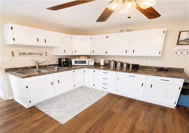 Photo 3 of Single family home for sale at 609 S Walnut St, Maryville, MO 64468 | MLS# 2633541 | Listing updated on 2026-09-17