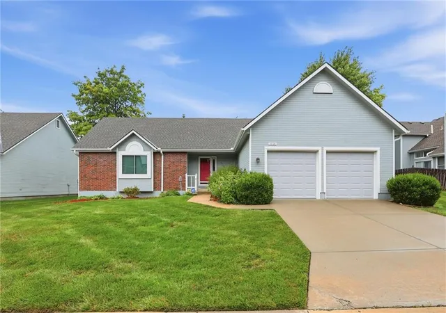 Photo 2 of House for sale at 15724 Travis St, Overland Park, KS 66223 | MLS# 2633568 | Listing updated on 2026-08-27