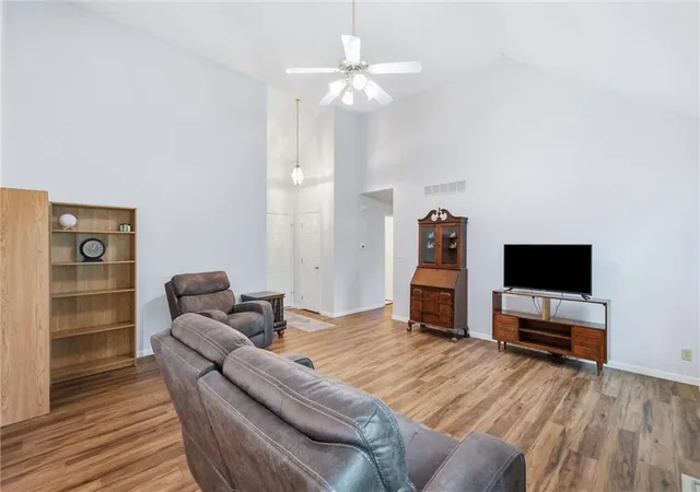 Photo 4 of House for sale at 15724 Travis St, Overland Park, KS 66223 | MLS# 2633568 | Listing updated on 2026-08-27