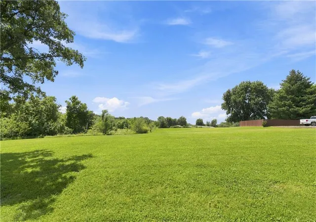 23rd image of 18043 150th St, Basehor, KS 66007 | MLS# 2633572