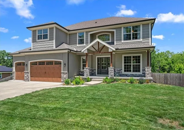 Photo 1 of Single family home for sale at 13768 Lookout Dr, Kansas City, MO 64139 | MLS# 2633576 | Listing updated on 2026-09-05