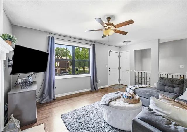 Photo 1 of Single family home for sale at 1933 Ne Peters Dr, Lee's Summit, MO 64063 | MLS# 2633582 | Listing updated on 2026-09-02