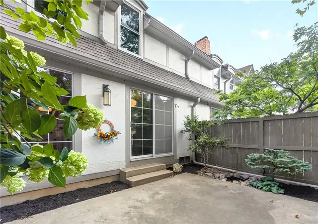 21st image of 7621 W 102nd St, Overland Park, KS 66212 | MLS# 2633585