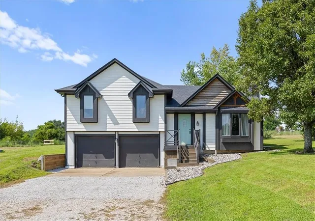 2nd image of 1411 Nw 200th Rd, Holden, MO 64040 | MLS# 2633586