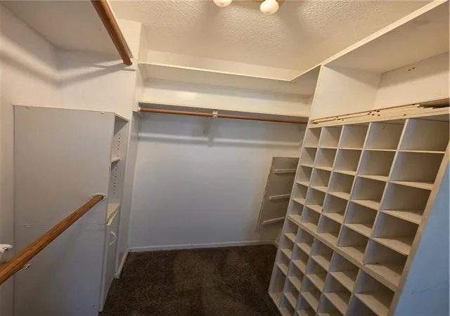 2nd image of 1006 W Maple Ave, Independence, MO 64050