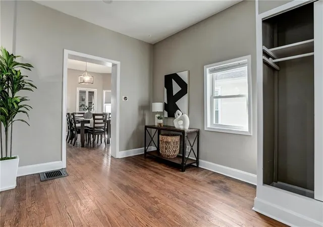 Photo 3 of Sale Pending at 3139 Mcgee St, Kansas City, MO 64111 | MLS# 2633593 | Listing updated on 2026-08-30